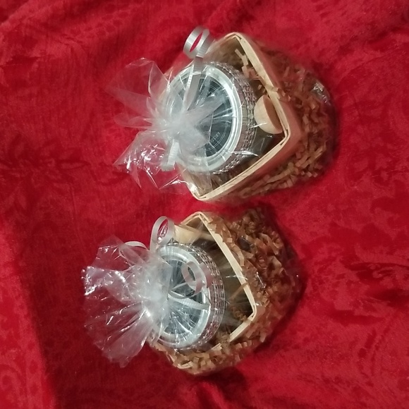 1 Salt Scrub Handcrafted 5 Blends to choose from (Bundle 2 for $18;4 for $32) - Picture 3 of 15